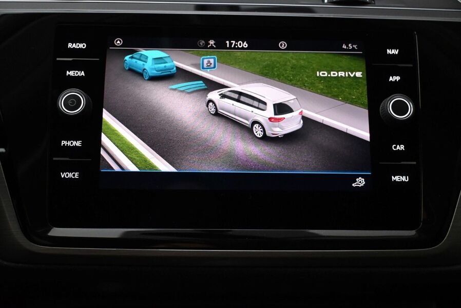 Volkswagen Touran vaihtoauto