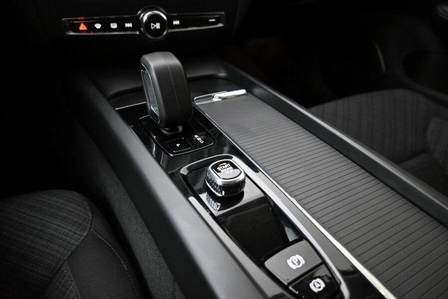 Volvo V60 Cross Country vaihtoauto