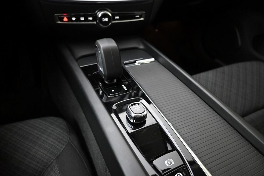 Volvo V60 Cross Country vaihtoauto