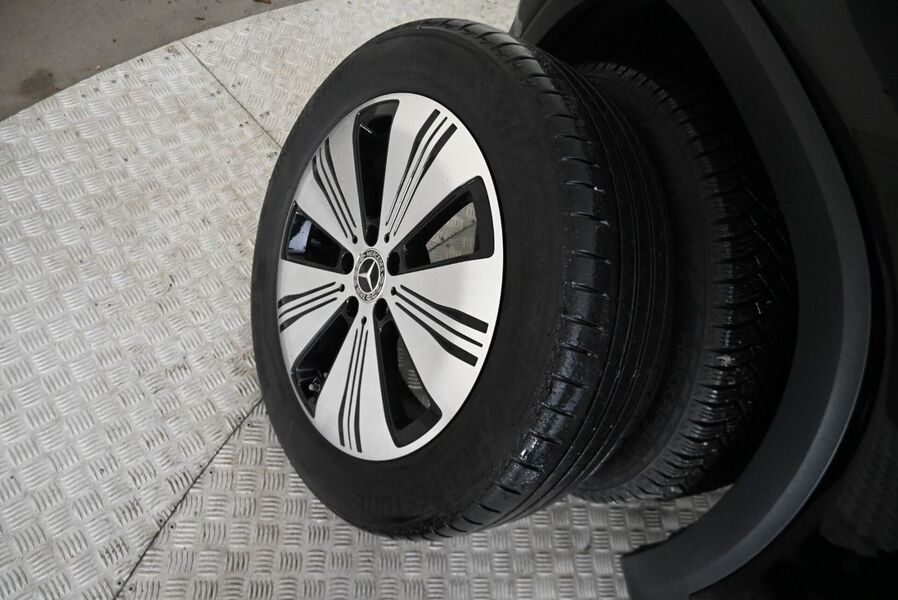 Mercedes-Benz EQB vaihtoauto