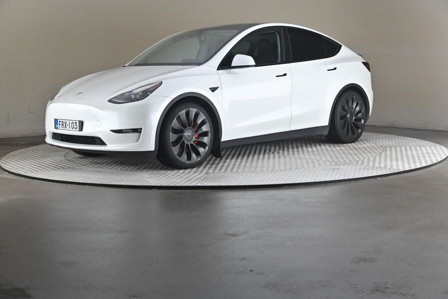 Tesla Model Y vaihtoauto