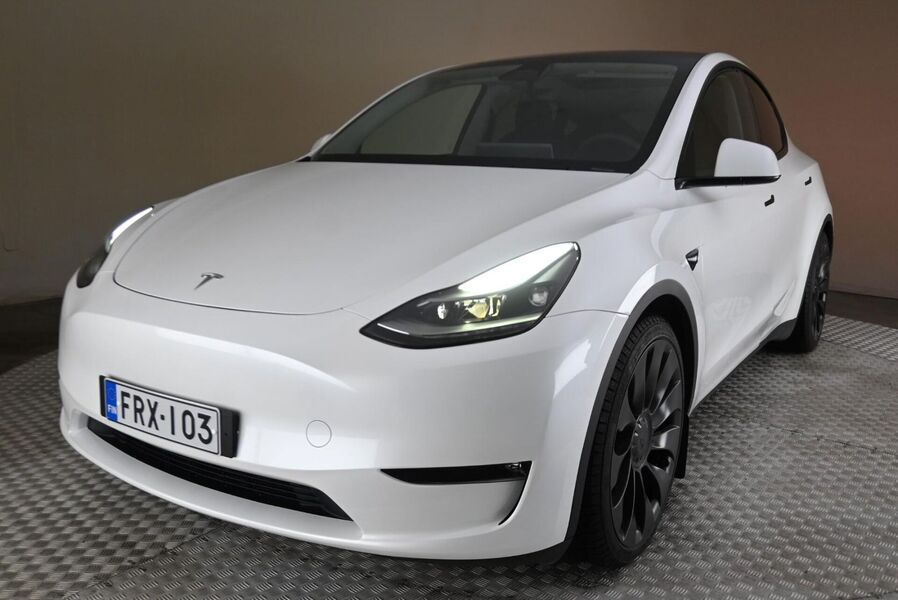Tesla Model Y vaihtoauto