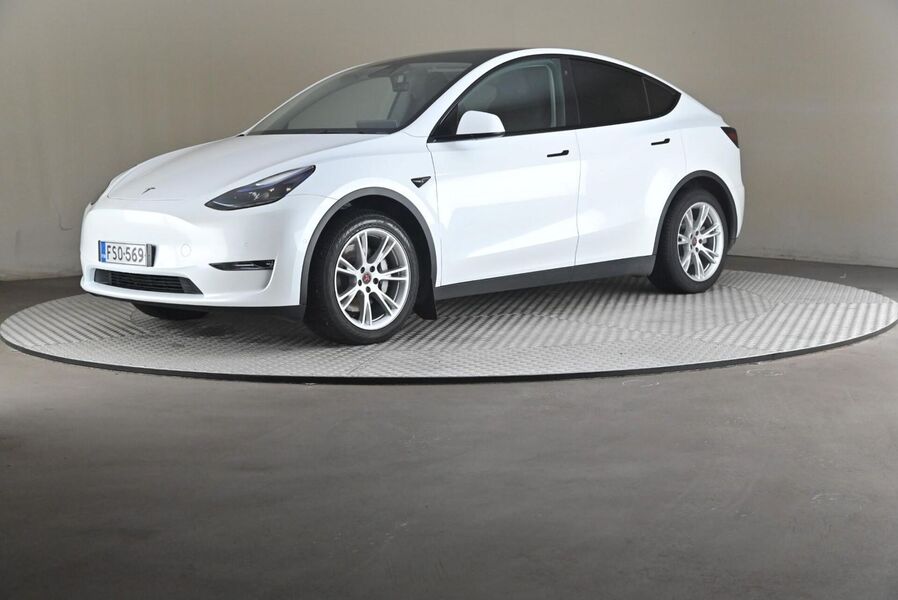 Tesla Model Y vaihtoauto