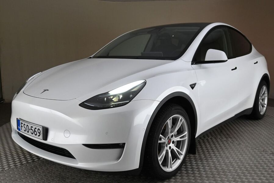 Tesla Model Y vaihtoauto
