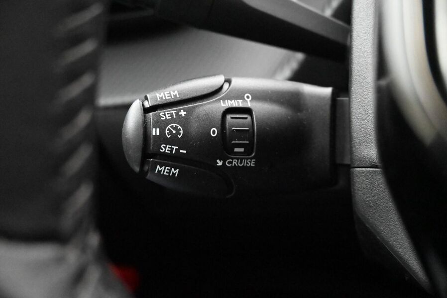 Peugeot 208 vaihtoauto