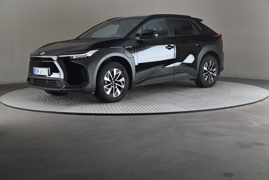 Toyota bZ4X vaihtoauto