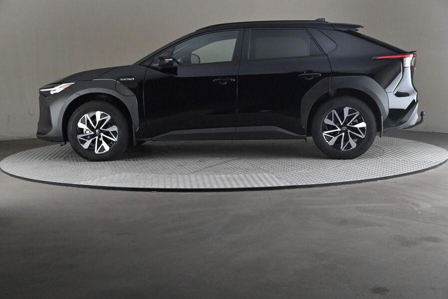 Toyota bZ4X vaihtoauto