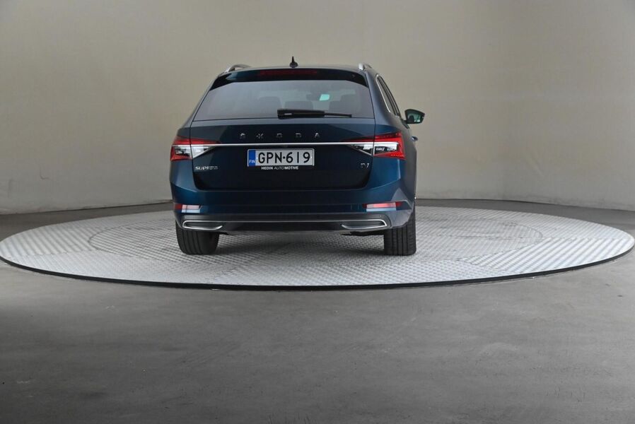 Skoda Superb vaihtoauto