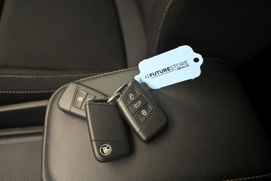 Skoda Karoq vaihtoauto