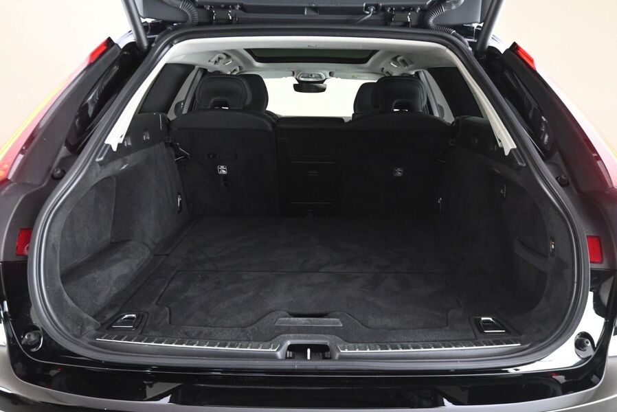 Volvo V90 Cross Country vaihtoauto