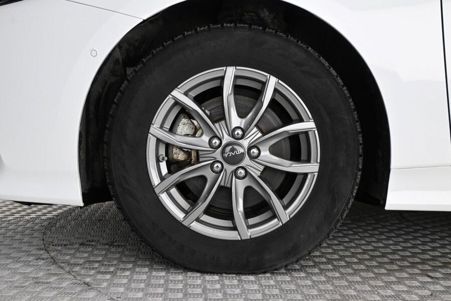 Toyota Prius Plug-in vaihtoauto