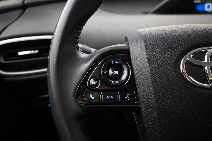 Toyota Prius Plug-in vaihtoauto