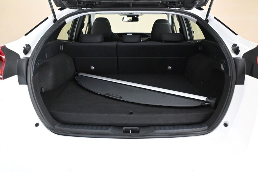 Toyota Prius Plug-in vaihtoauto