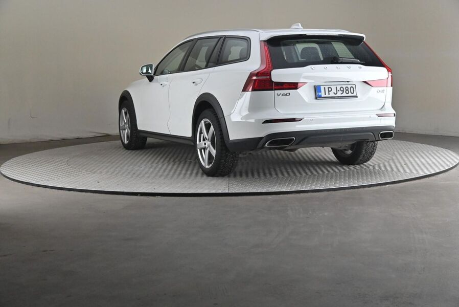 Volvo V60 Cross Country vaihtoauto