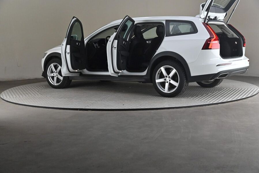Volvo V60 Cross Country vaihtoauto
