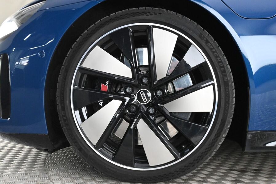 Audi e-tron GT vaihtoauto