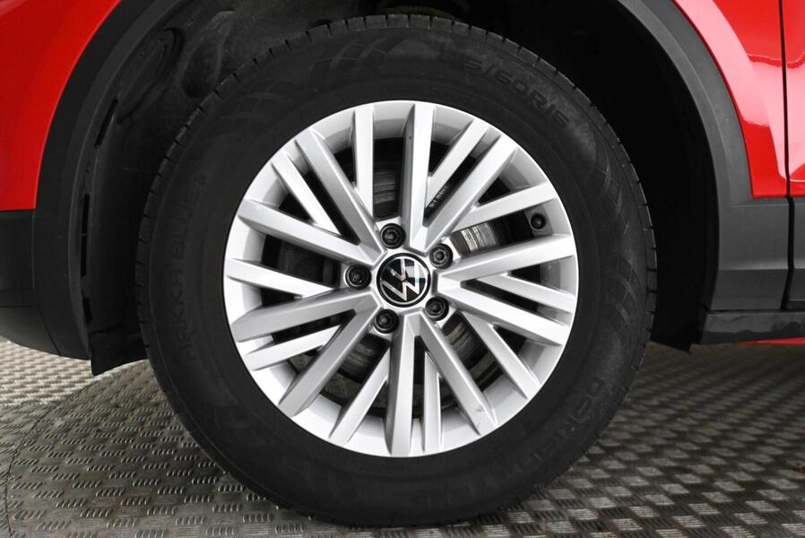 Volkswagen T-Roc vaihtoauto