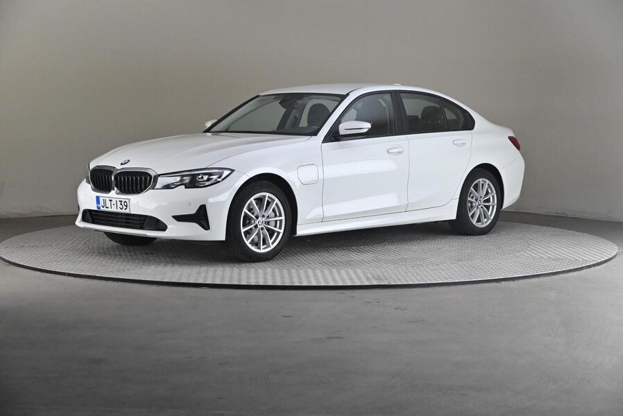 BMW 330 vaihtoauto