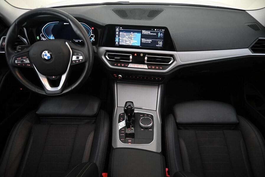 BMW 330 vaihtoauto