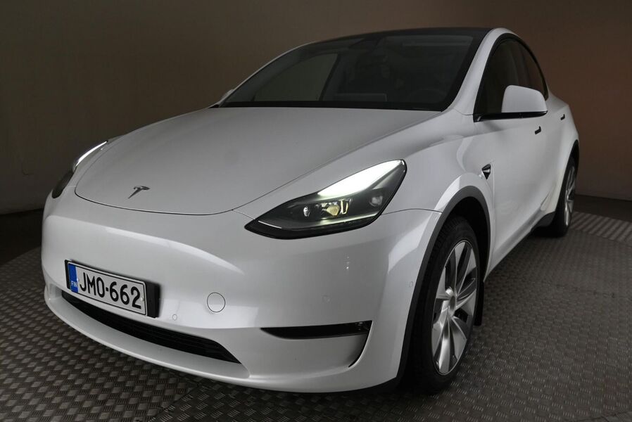 Tesla Model Y vaihtoauto