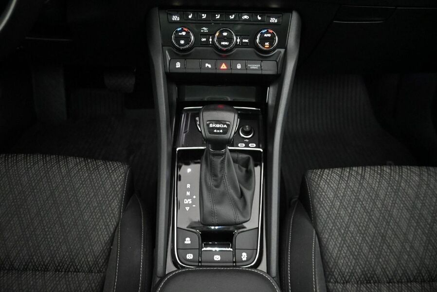 Skoda Karoq vaihtoauto