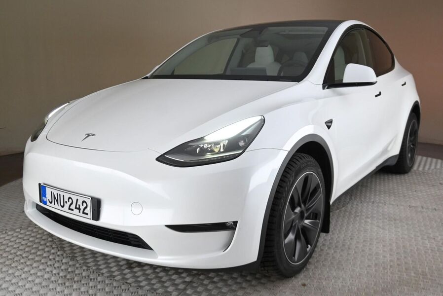 Tesla Model Y vaihtoauto