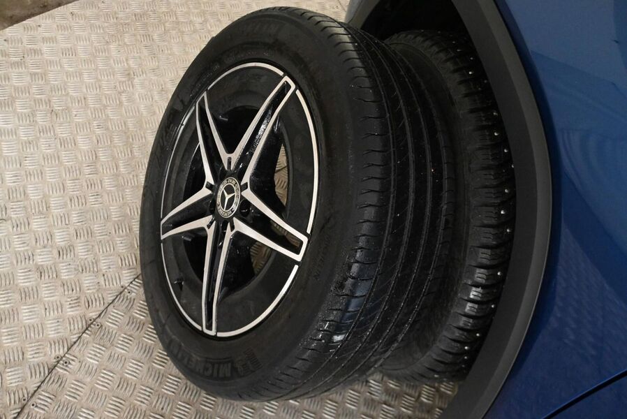 Mercedes-Benz EQB vaihtoauto