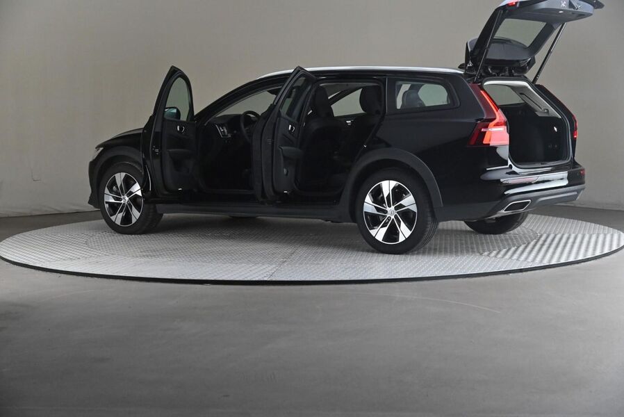 Volvo V60 Cross Country vaihtoauto
