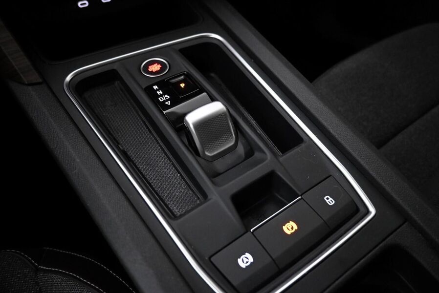 SEAT Leon Sportstourer vaihtoauto