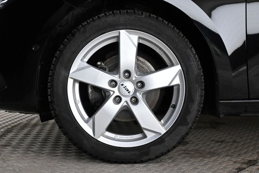 SEAT Leon Sportstourer vaihtoauto