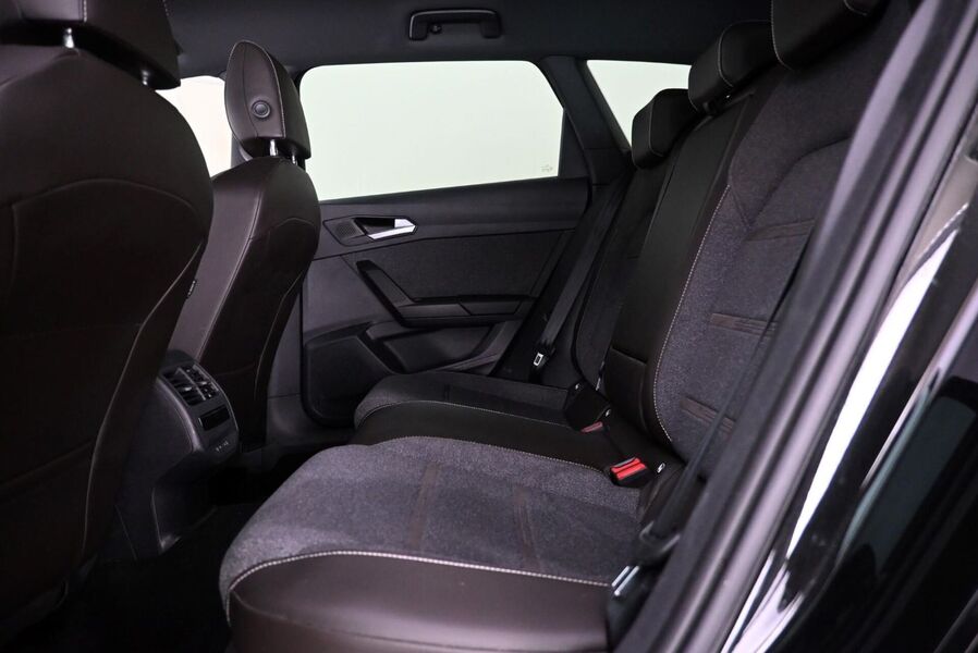 SEAT Leon Sportstourer vaihtoauto