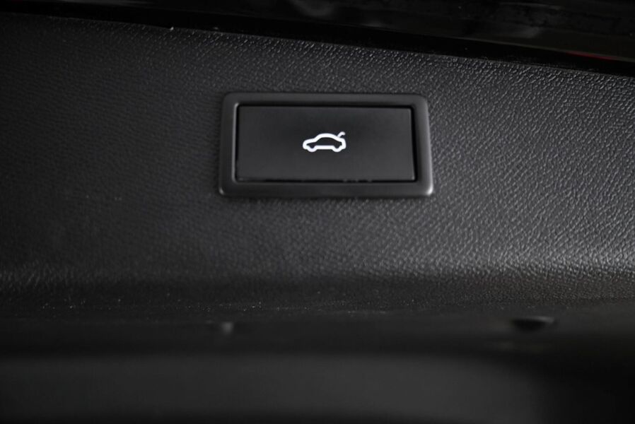 SEAT Leon Sportstourer vaihtoauto