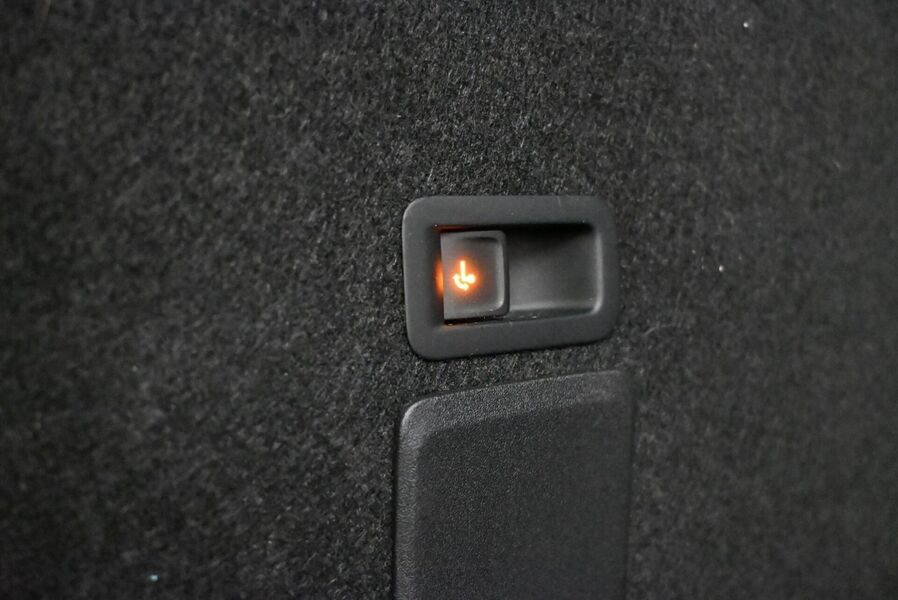 SEAT Leon Sportstourer vaihtoauto