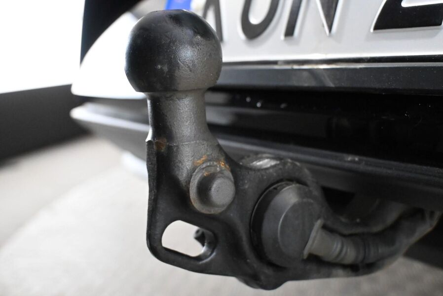 SEAT Leon Sportstourer vaihtoauto