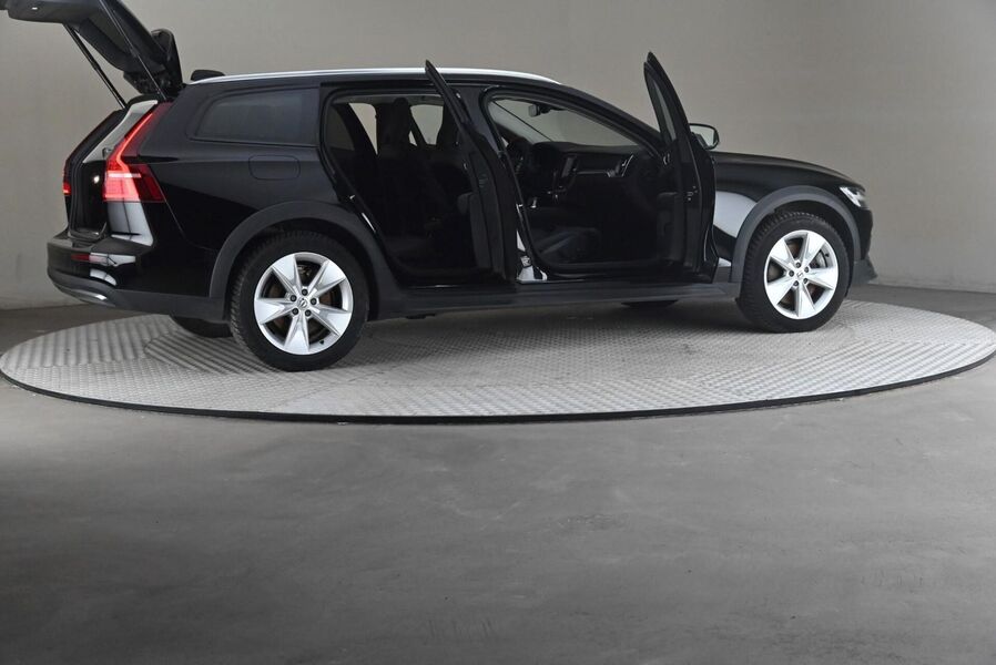 Volvo V60 Cross Country vaihtoauto