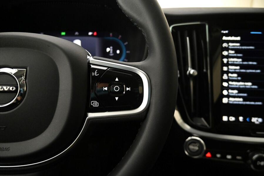 Volvo V60 Cross Country vaihtoauto