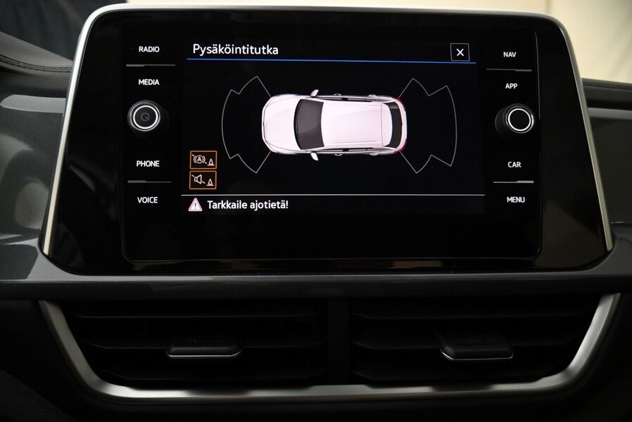 Volkswagen T-Roc vaihtoauto