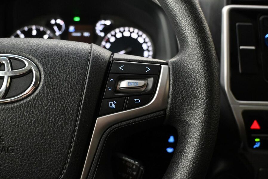 Toyota Land Cruiser vaihtoauto