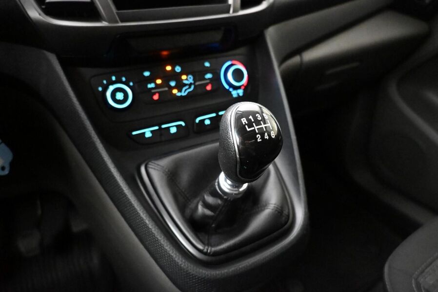 Ford Transit Connect vaihtoauto