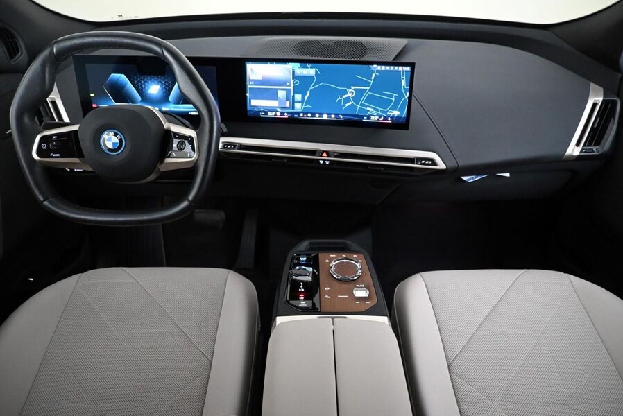 BMW iX vaihtoauto