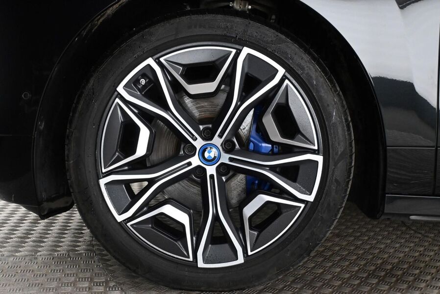 BMW iX vaihtoauto