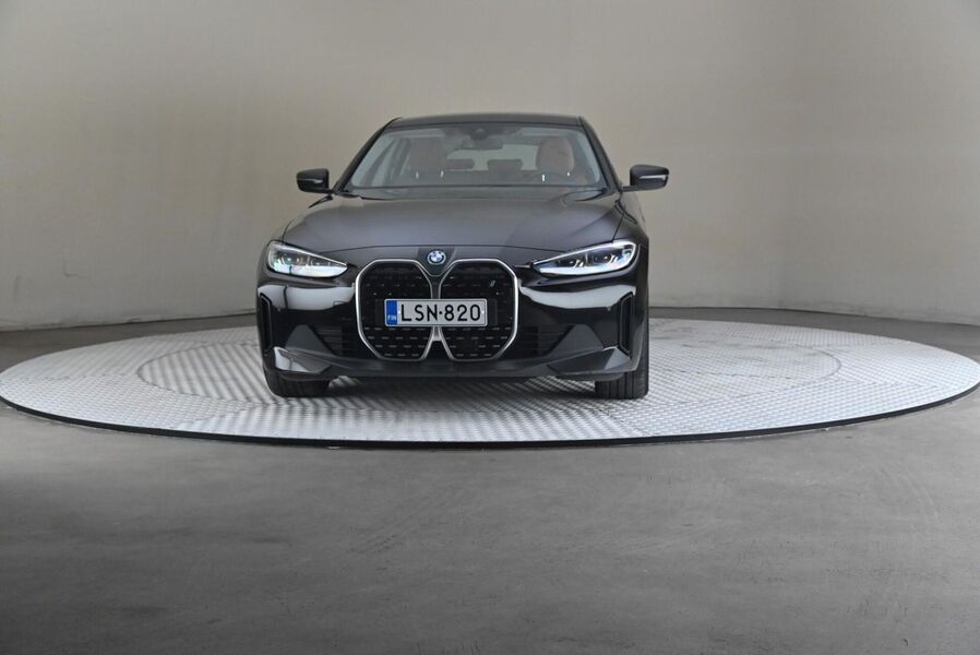 BMW i4 vaihtoauto
