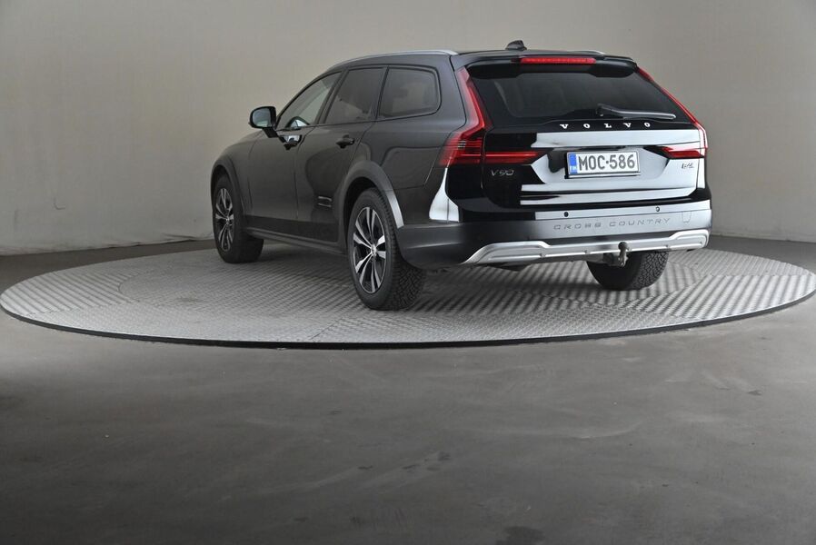 Volvo V90 Cross Country vaihtoauto