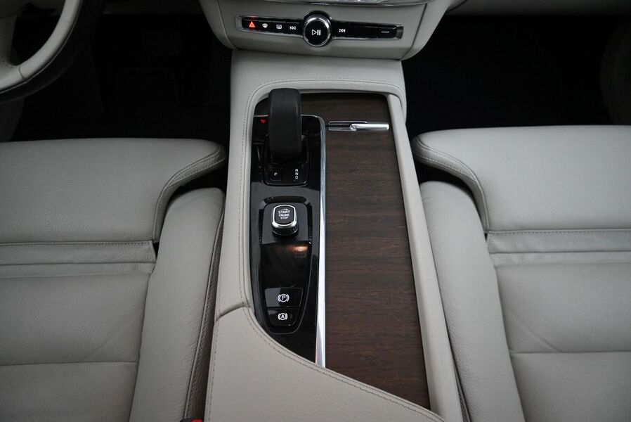 Volvo V90 Cross Country vaihtoauto