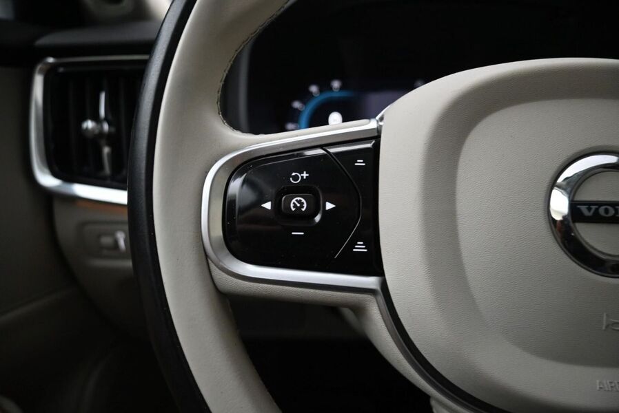 Volvo V90 Cross Country vaihtoauto