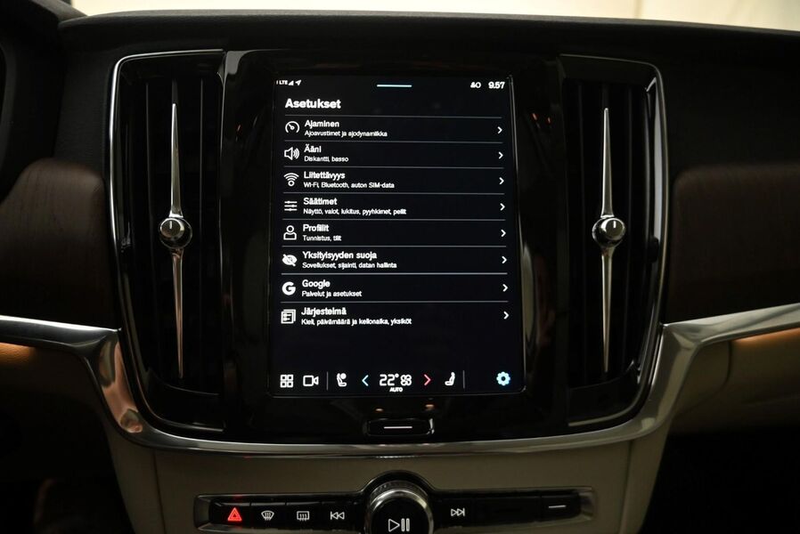 Volvo V90 Cross Country vaihtoauto