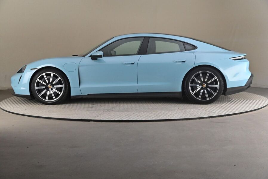 Porsche Taycan vaihtoauto