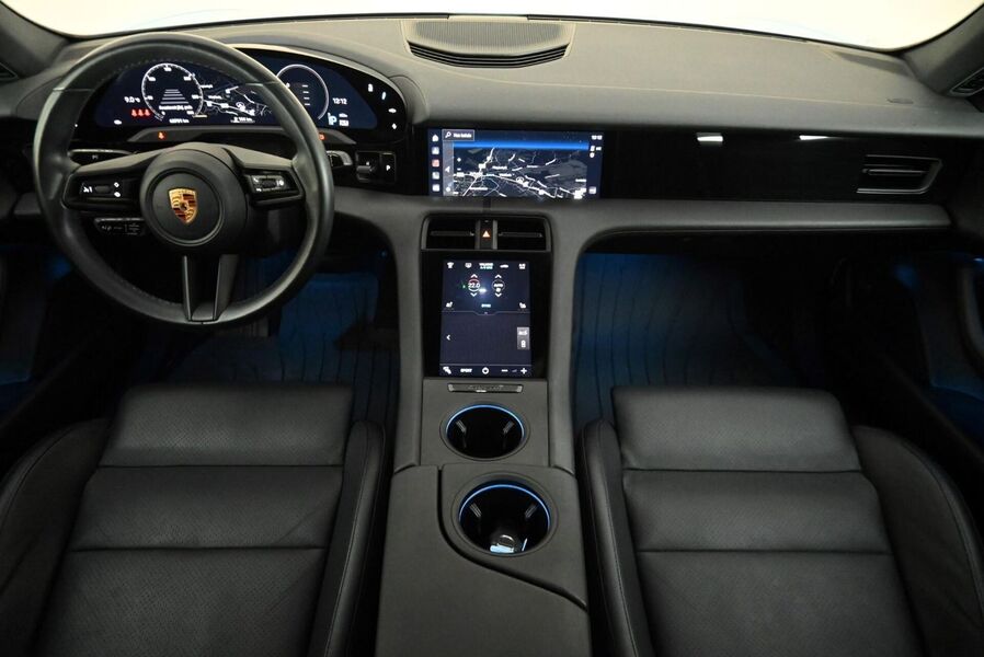 Porsche Taycan vaihtoauto