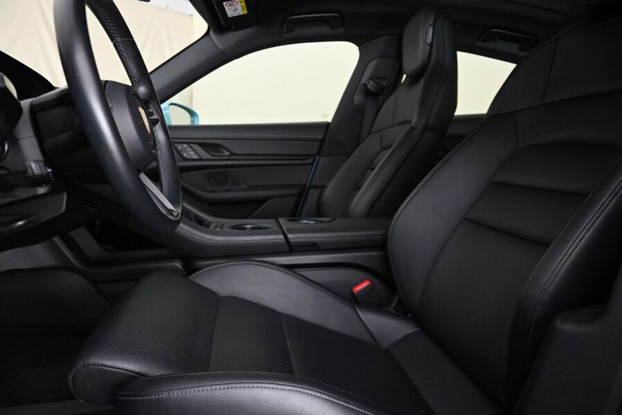 Porsche Taycan vaihtoauto