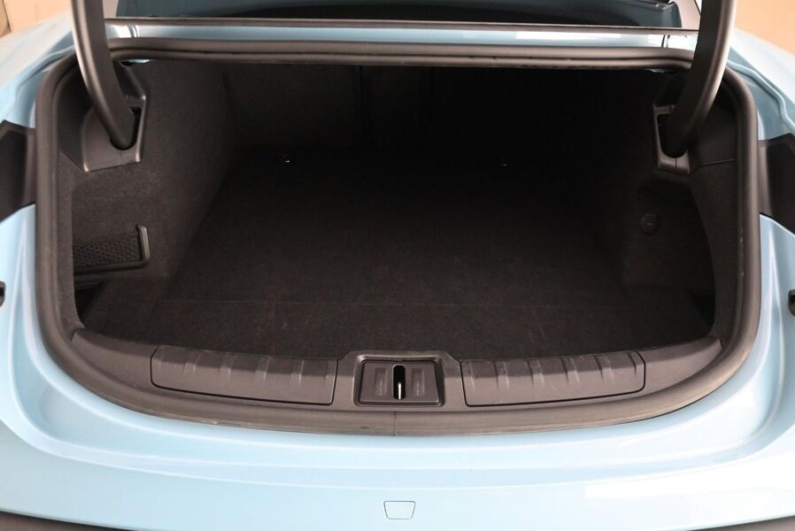 Porsche Taycan vaihtoauto